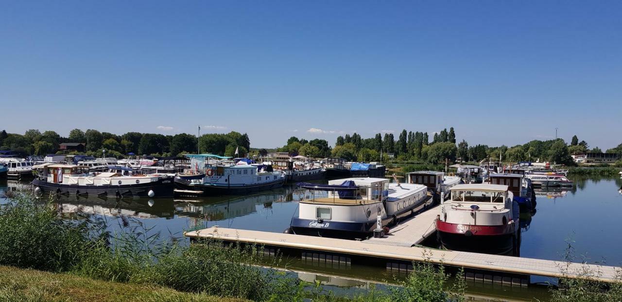 Les Petites Forges Apartment Auxonne Bagian luar foto